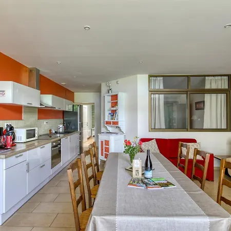 Les Noix 4 A 6 Personnes A Pres De Vulcania Apartment Volvic